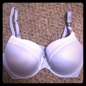 NWT 38DD Victoria’s Secret Bra Perfect Shape